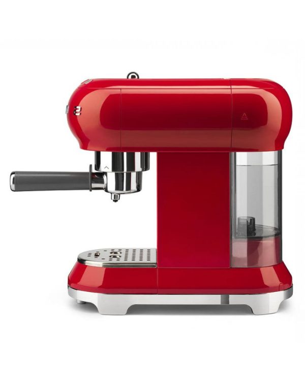 cafetera-espresso-smeg-roja-2-e1590319664843.jpg